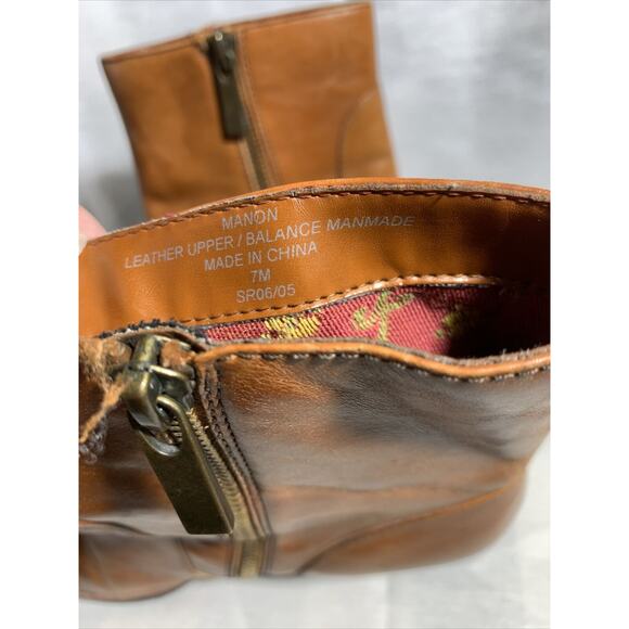 Liz Claiborne Flex Manon Boots Leather Womens Size 7 Ankle Booties - Picture 6 of 10